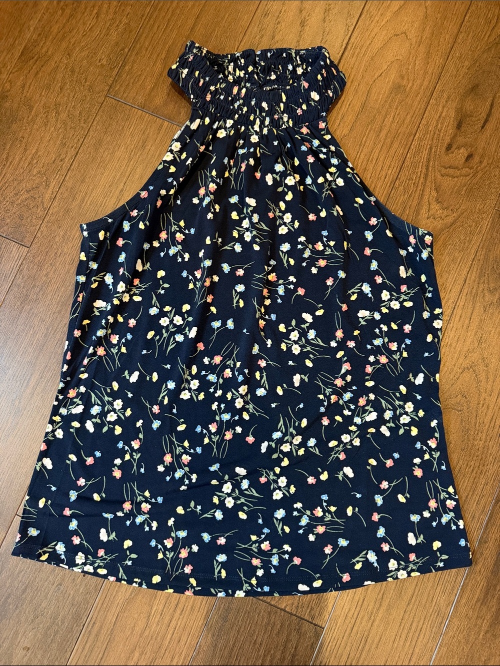 41 Hawthorn Floral Smocked Neck Sleeveless Top - Navy - Medium - C67-120